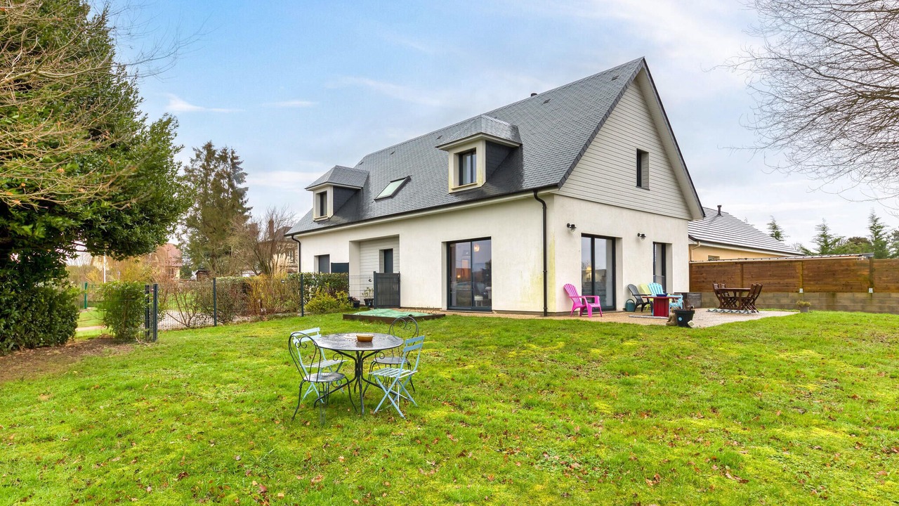 Photo of Others in Venon