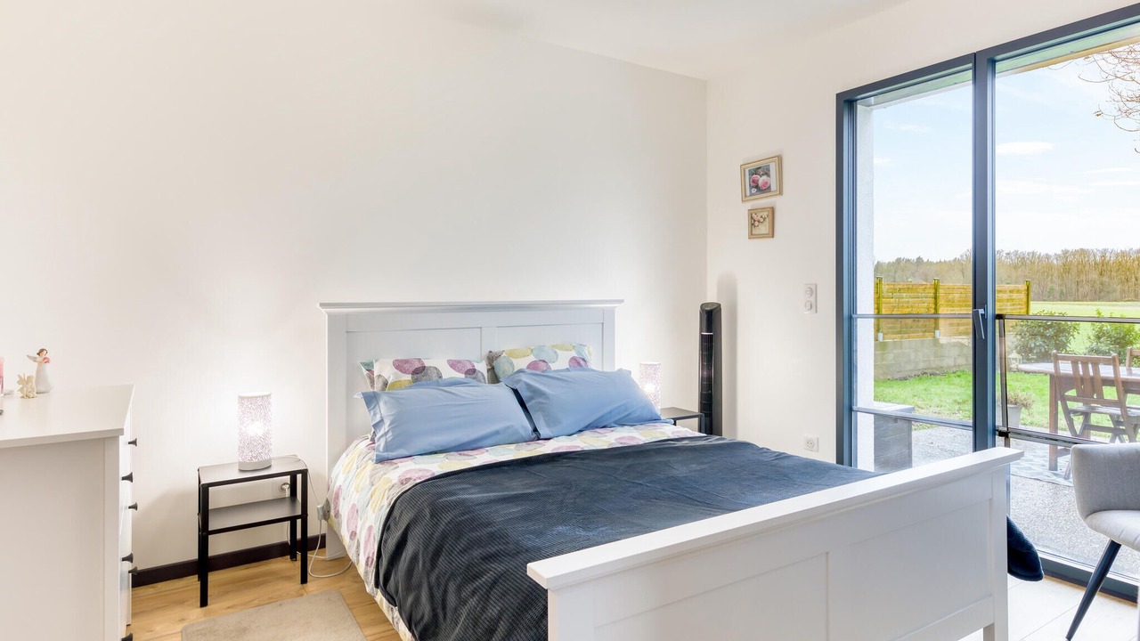 Photo of Others in Venon