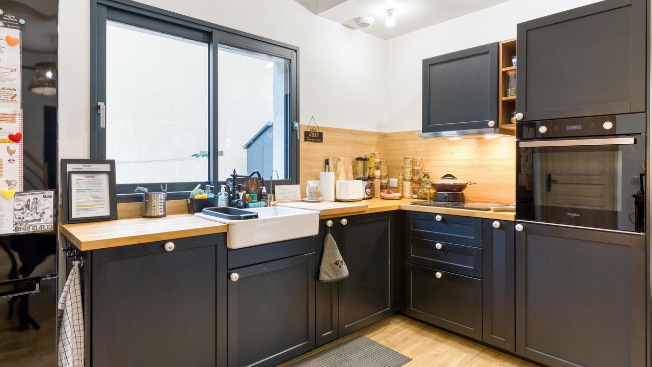 Photo of Others in Venon