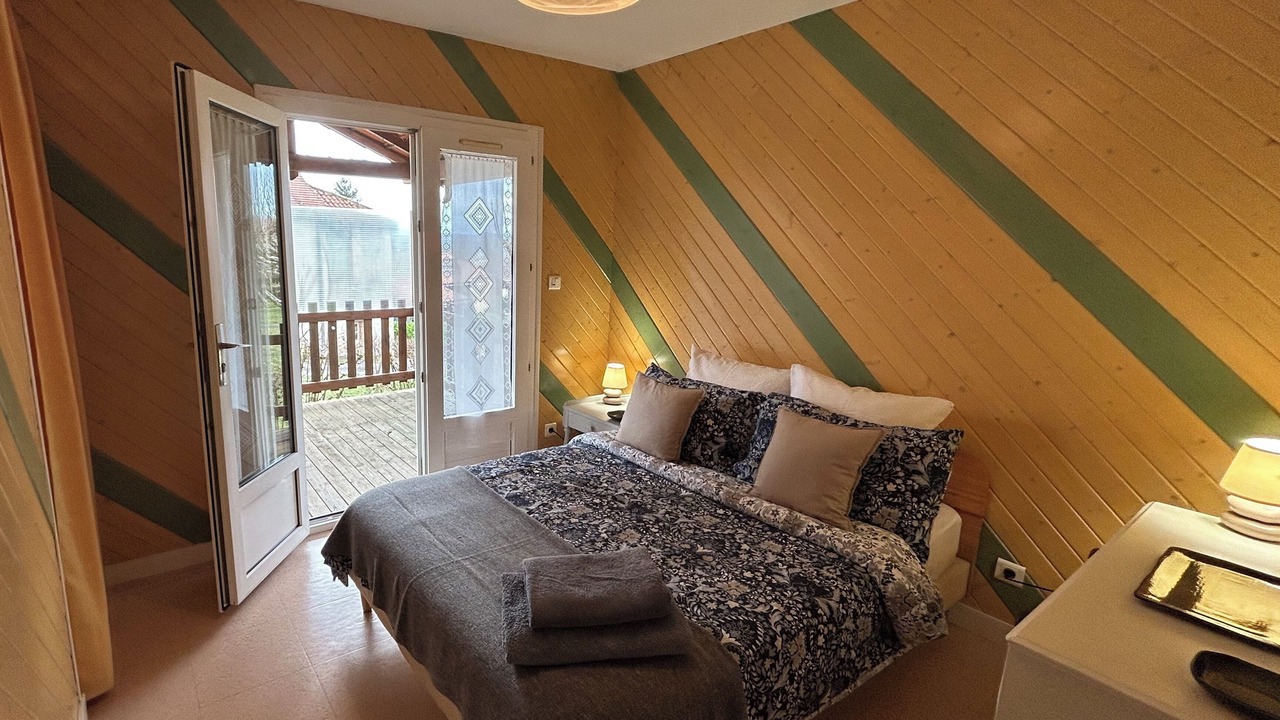 Photo of Bedroom in Domme