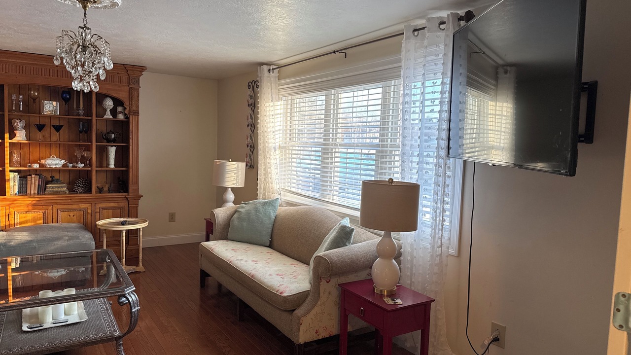 Photo of Livingroom in Town of Hounsfield