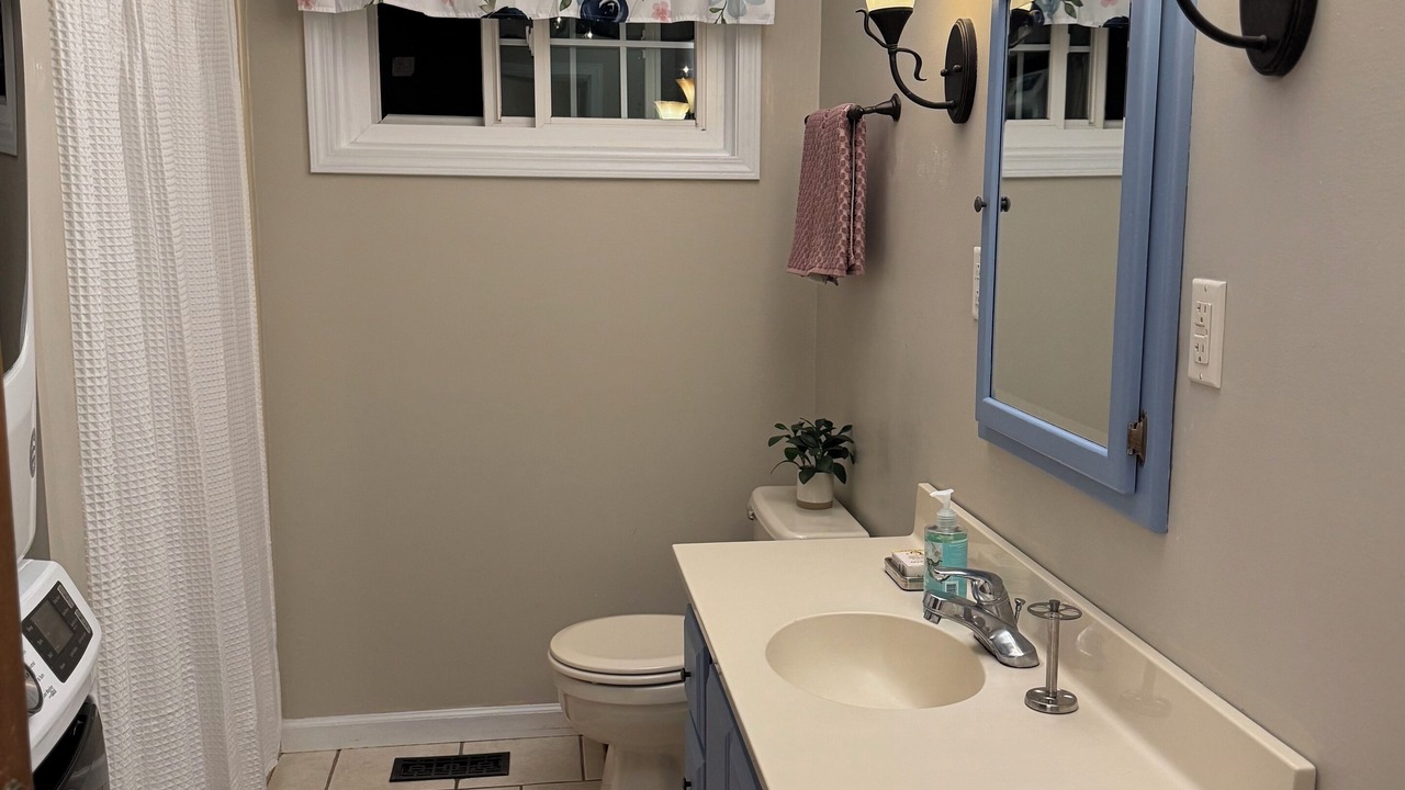 Photo of Bathroom in Town of Hounsfield