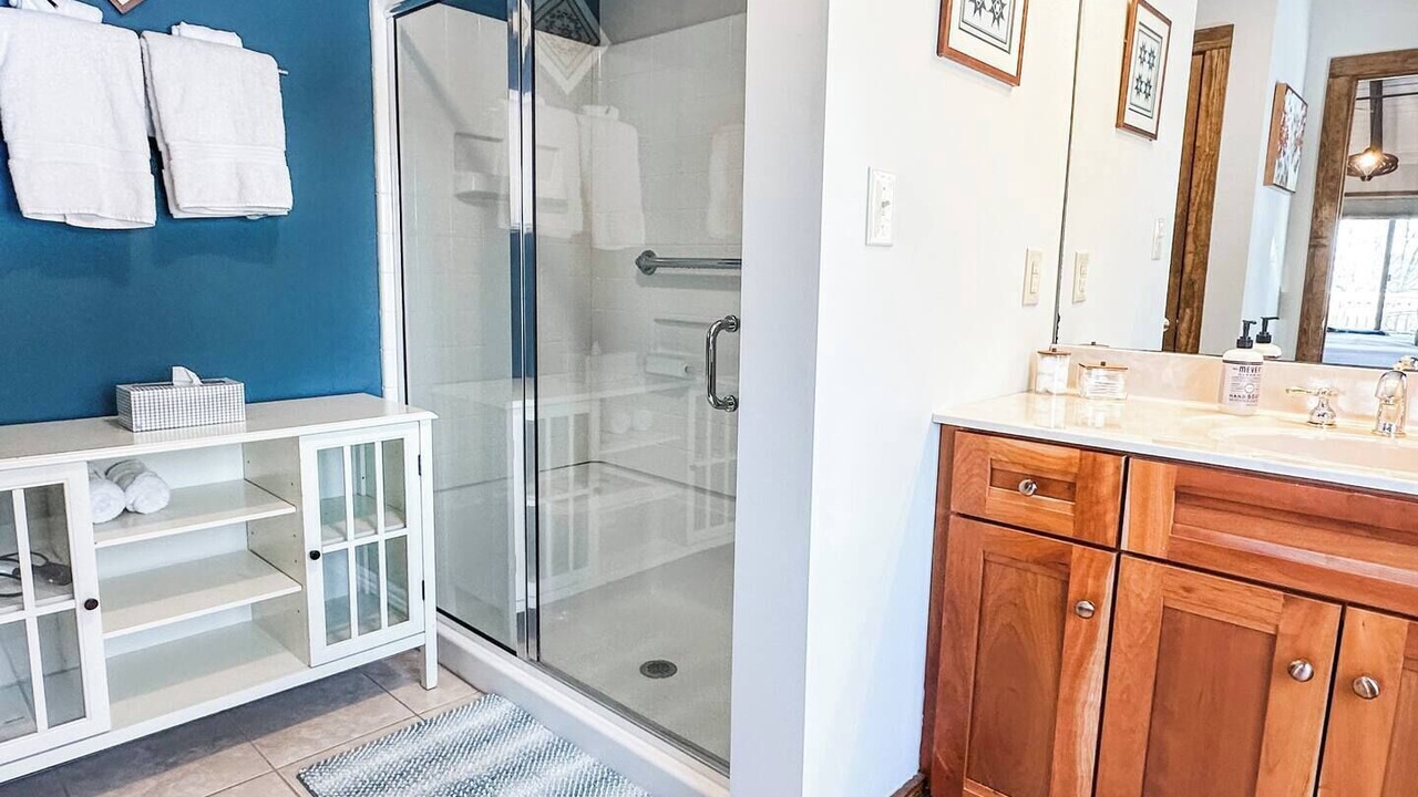 Photo of Bathroom in Treeloft