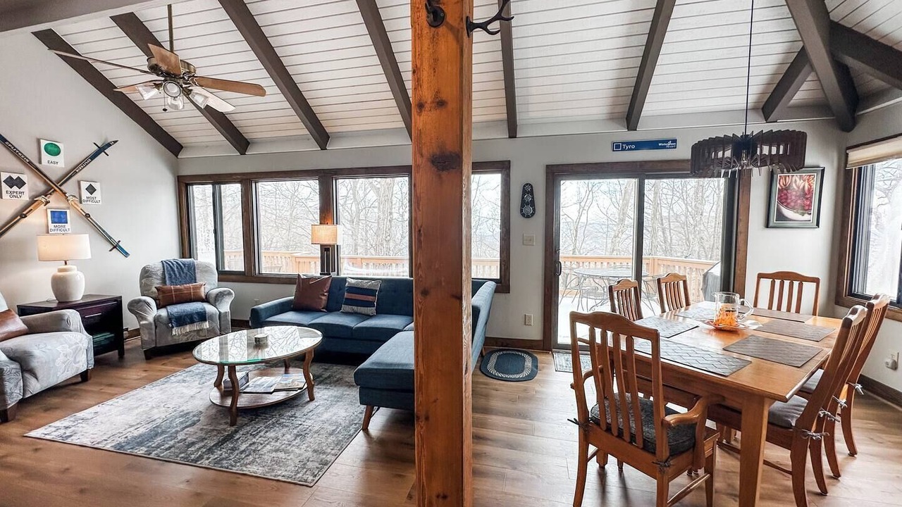 Photo of Livingroom in Treeloft