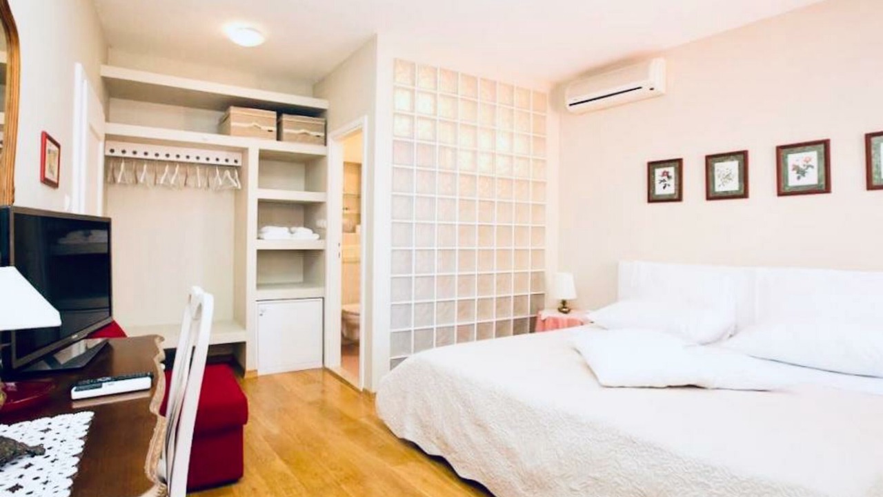 Photo of Bedroom in Pile