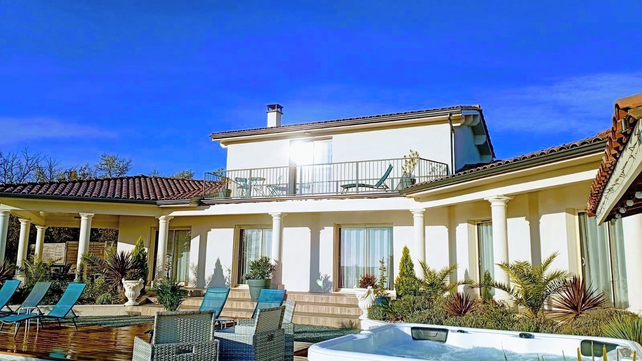 Photo of Patio Balcony in Festalemps
