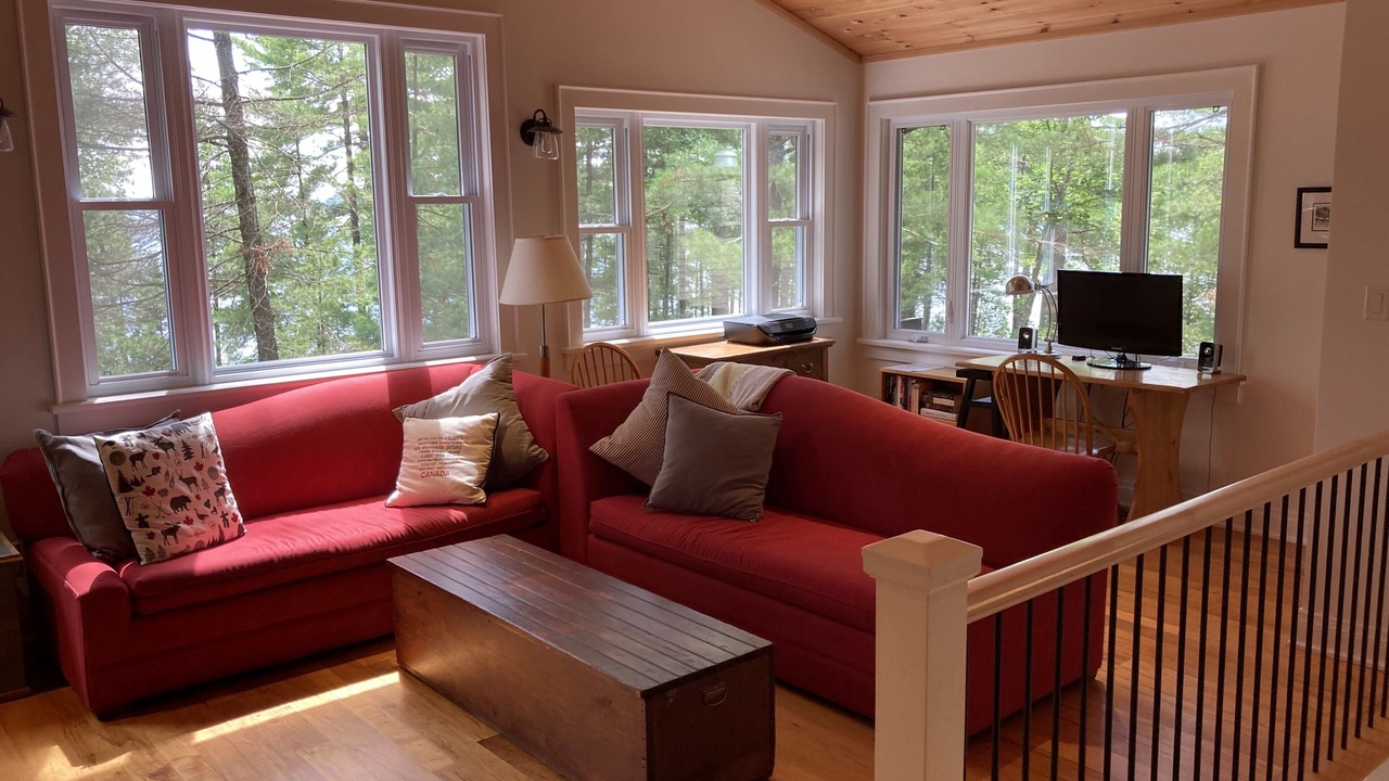 Photo of Livingroom in North Frontenac