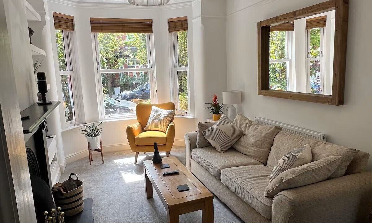 Photo of Livingroom in Chorlton-cum-Hardy