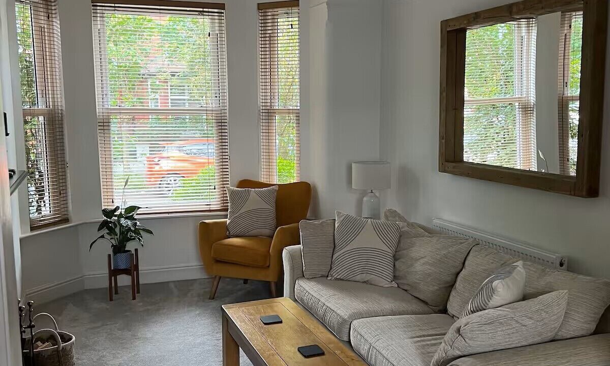 Photo of Livingroom in Chorlton-cum-Hardy