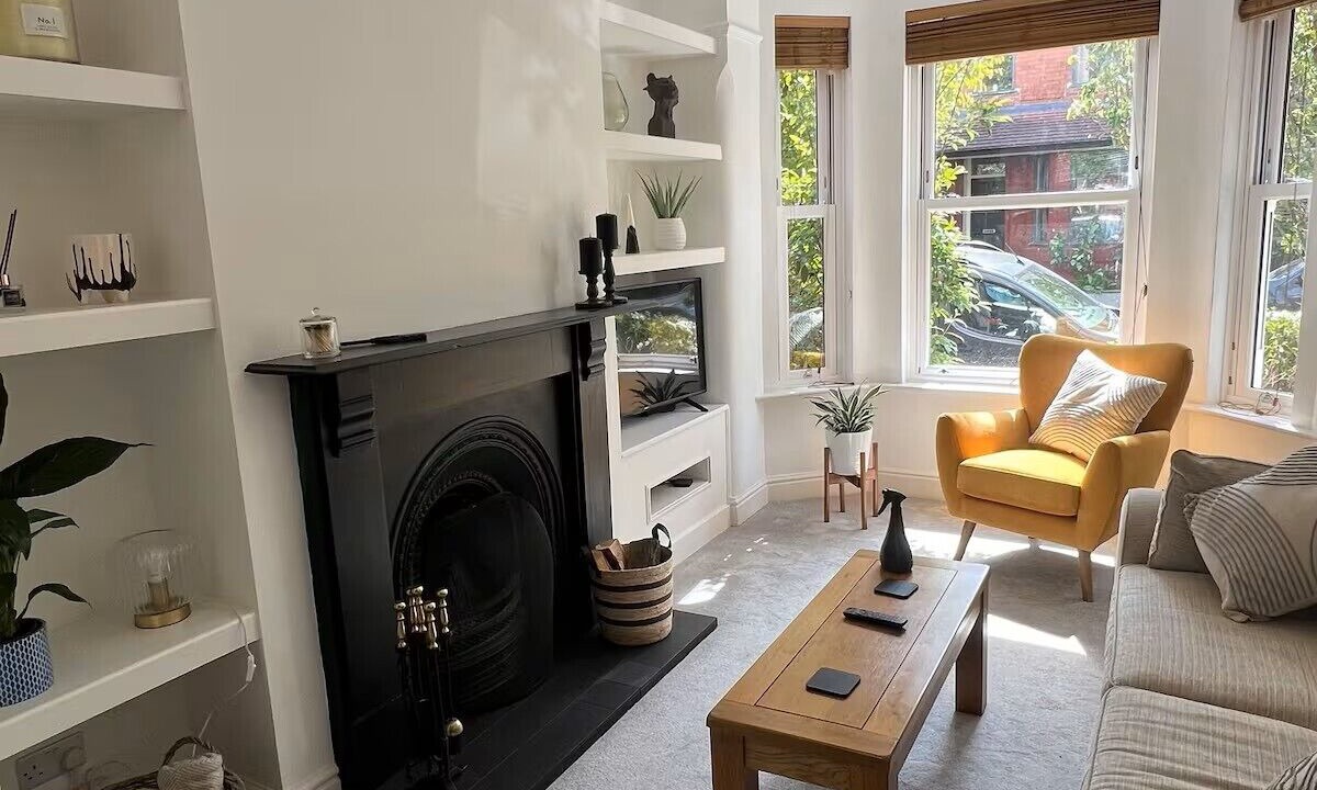 Photo of Livingroom in Chorlton-cum-Hardy