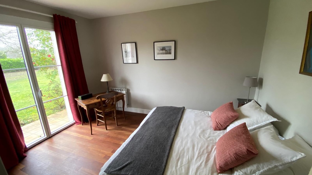 Photo of Bedroom in Saint-Sulpice-et-Cameyrac