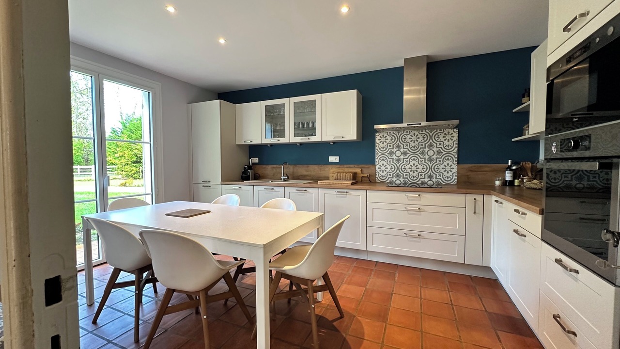 Photo of Kitchen in Saint-Sulpice-et-Cameyrac