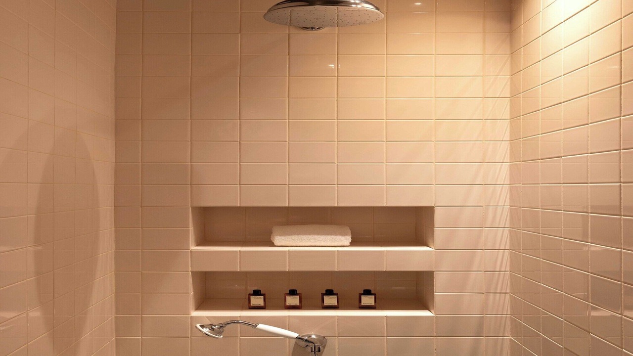Photo of Bathroom in Quartier de l'Ecole-Militaire