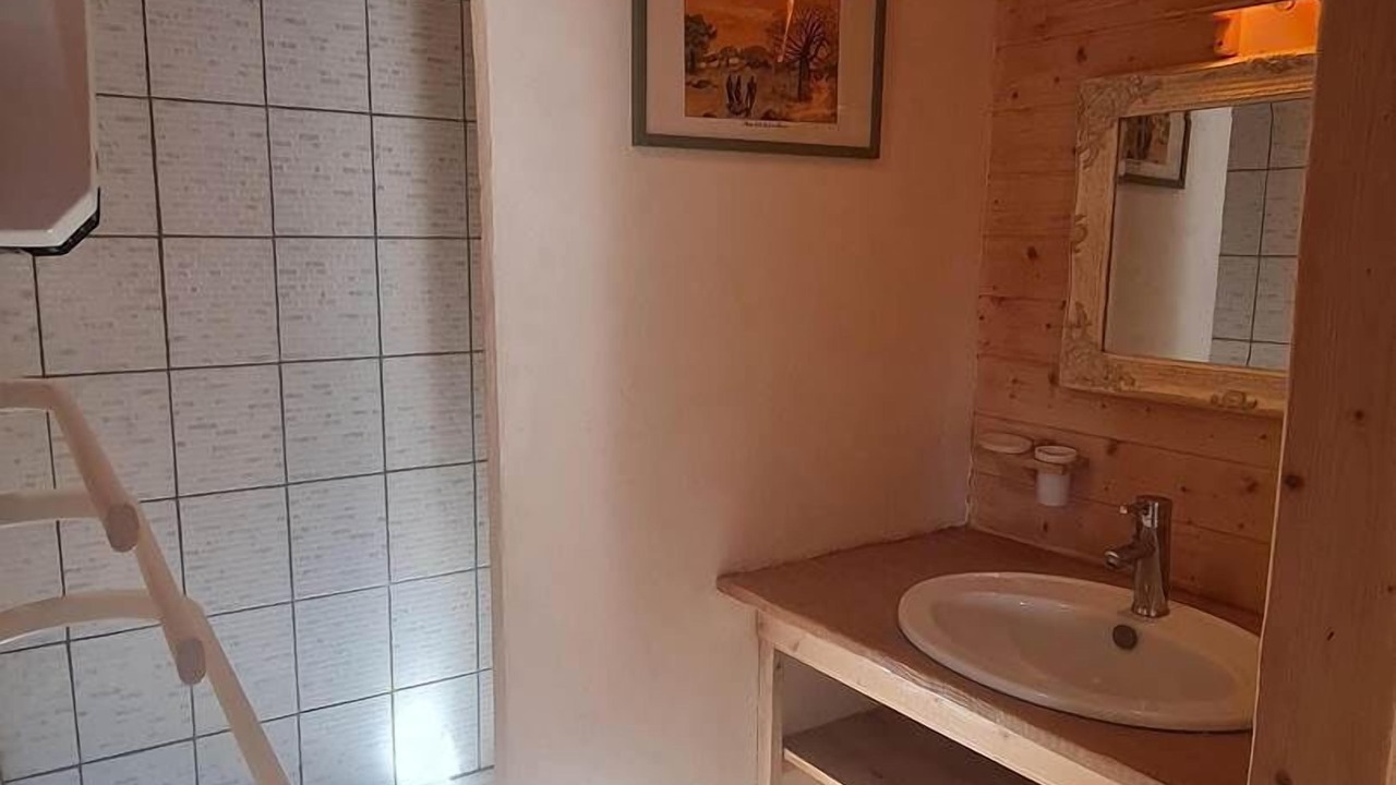 Photo of Others in Broye