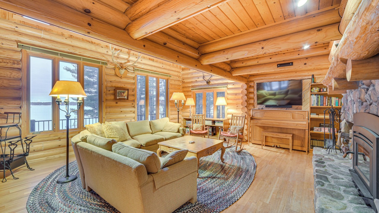 Photo of Livingroom in Webster
