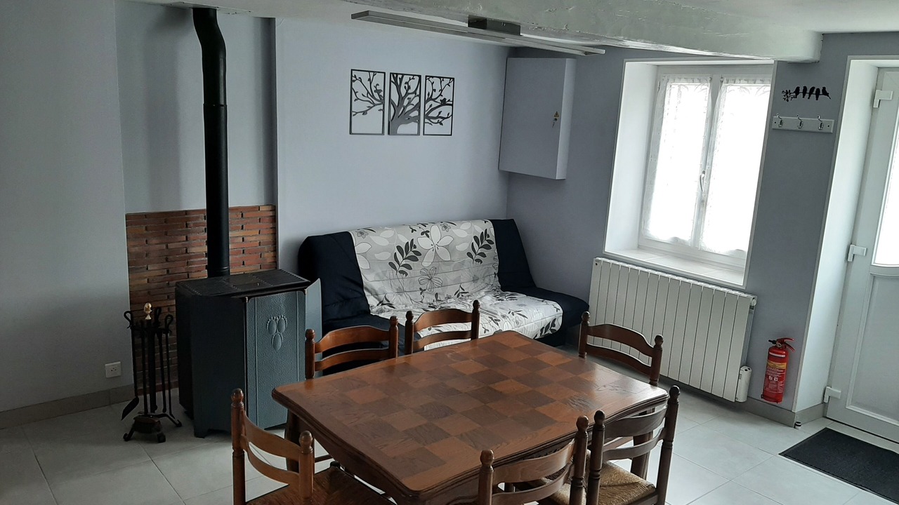 Photo of Others in Le Mee