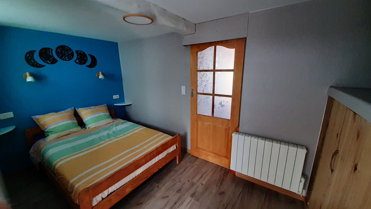 Photo of Bedroom in Le Mee