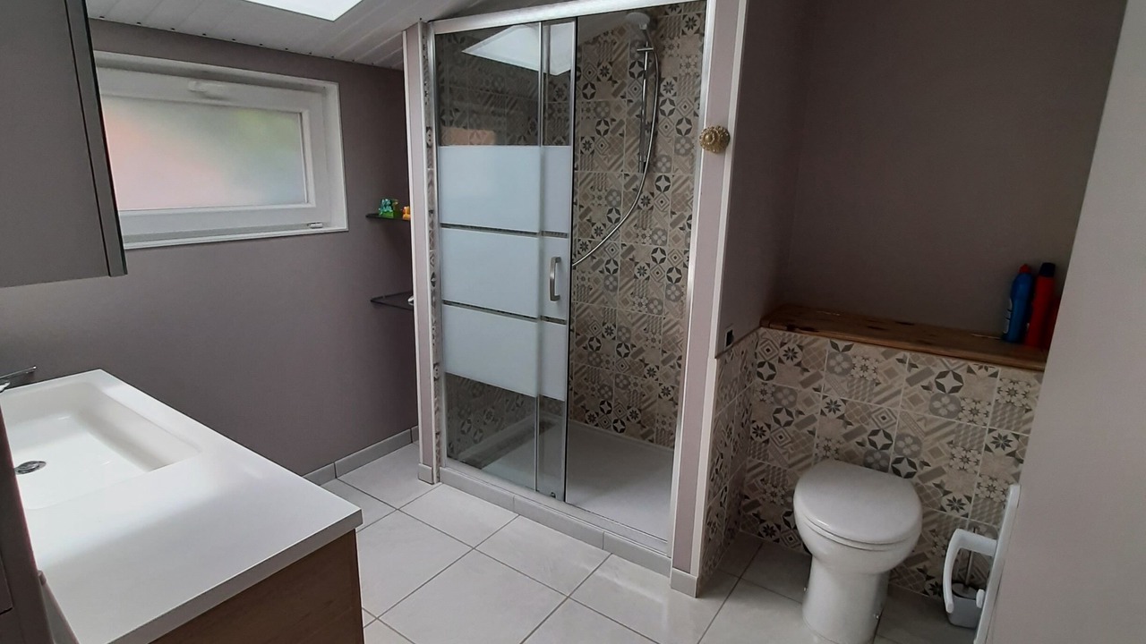 Photo of Bathroom in Le Mee