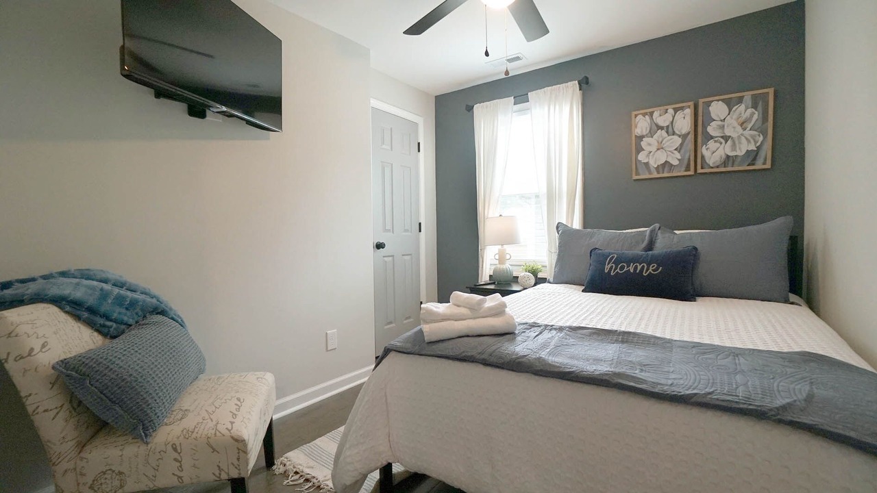 Photo of Bedroom in Downtown