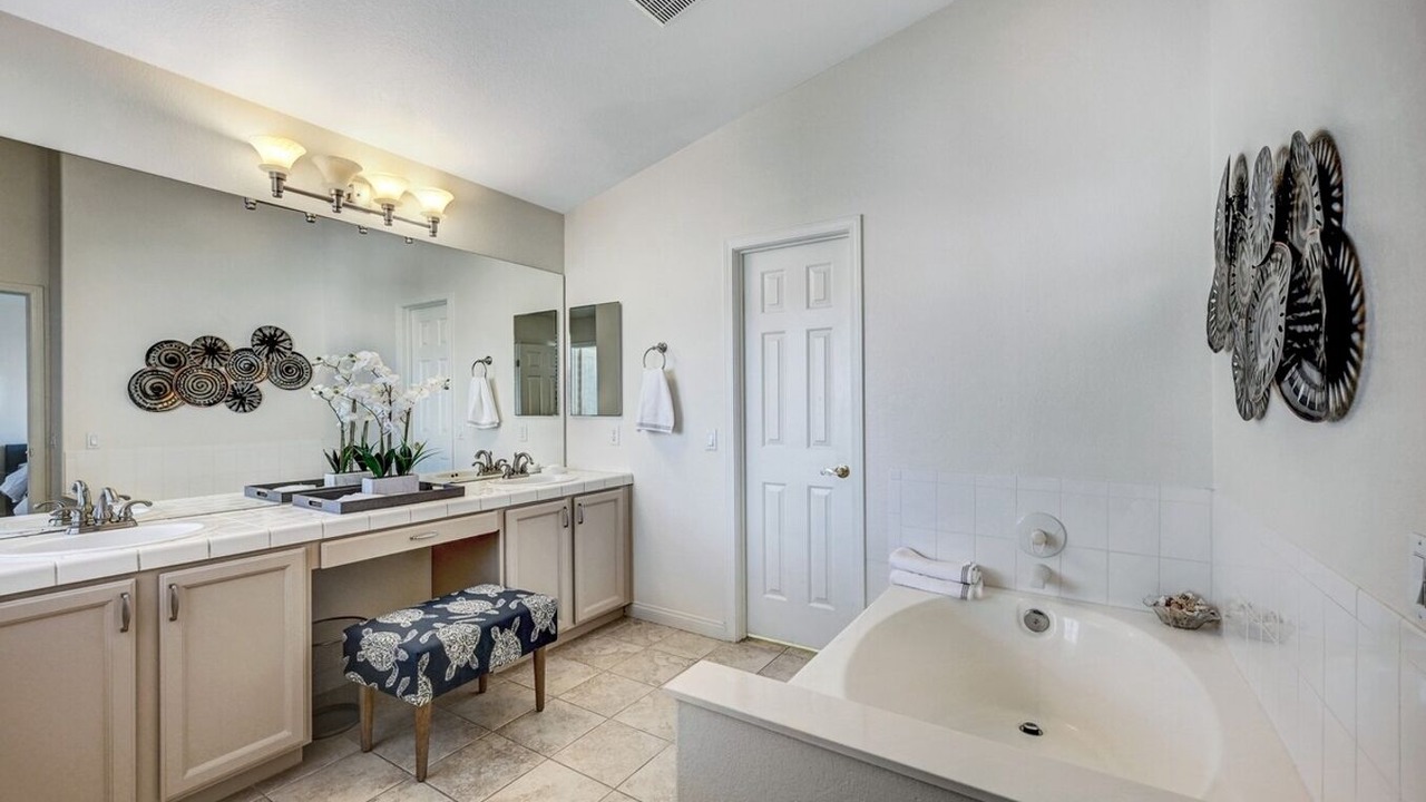 Photo of Bathroom in Desert Shores