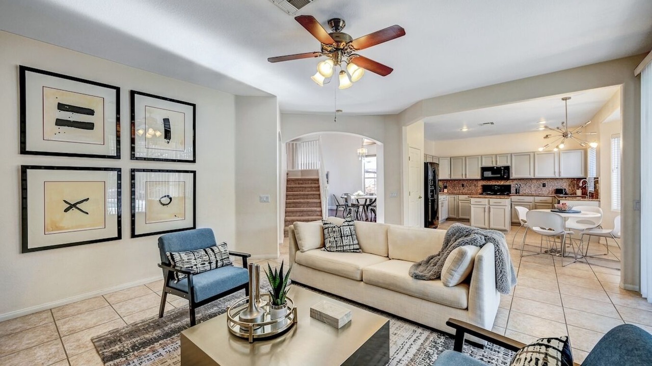 Photo of Livingroom in Desert Shores