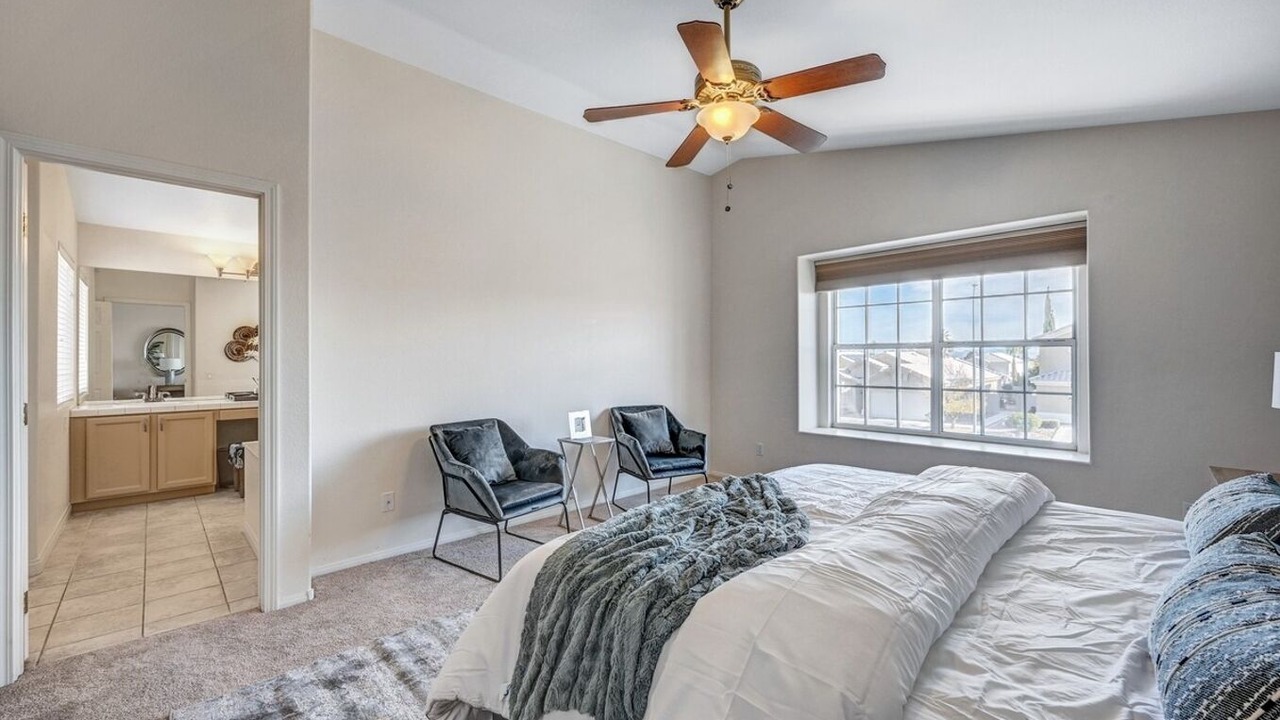 Photo of Bedroom in Desert Shores
