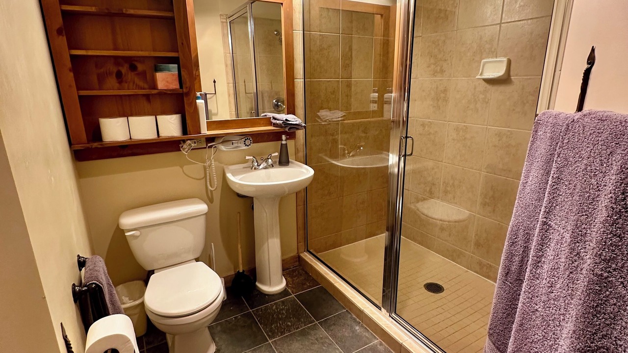 Photo of Bathroom in River Run