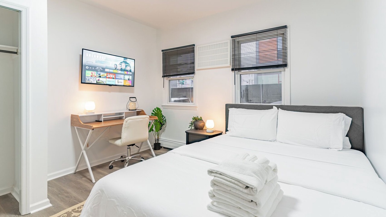 Photo of Bedroom in Ironbound District