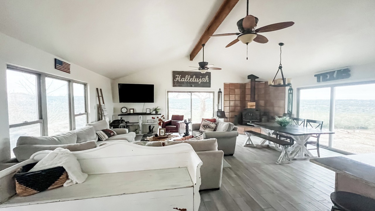 Photo of Livingroom in Boerne