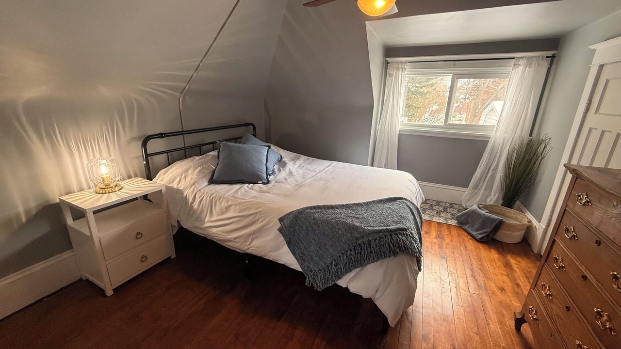 Photo of Bedroom in Pembroke