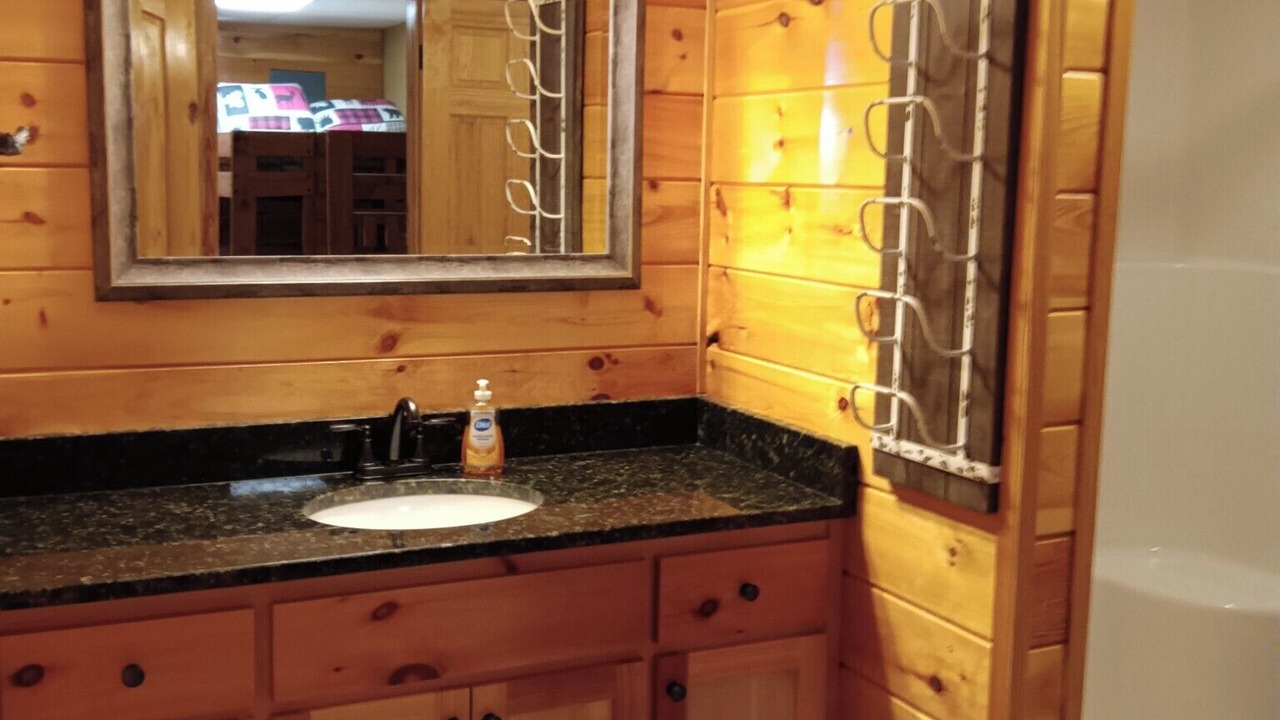 Photo of Bathroom in Unaka