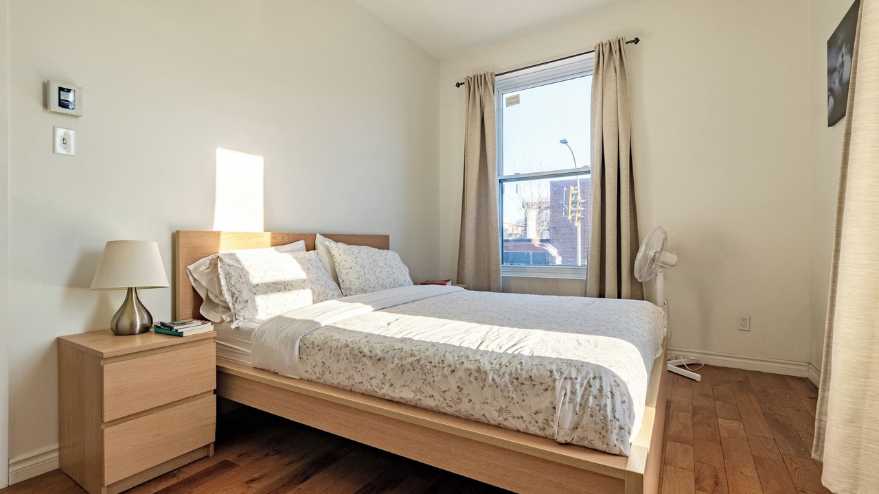 Photo of Bedroom in De Lorimier