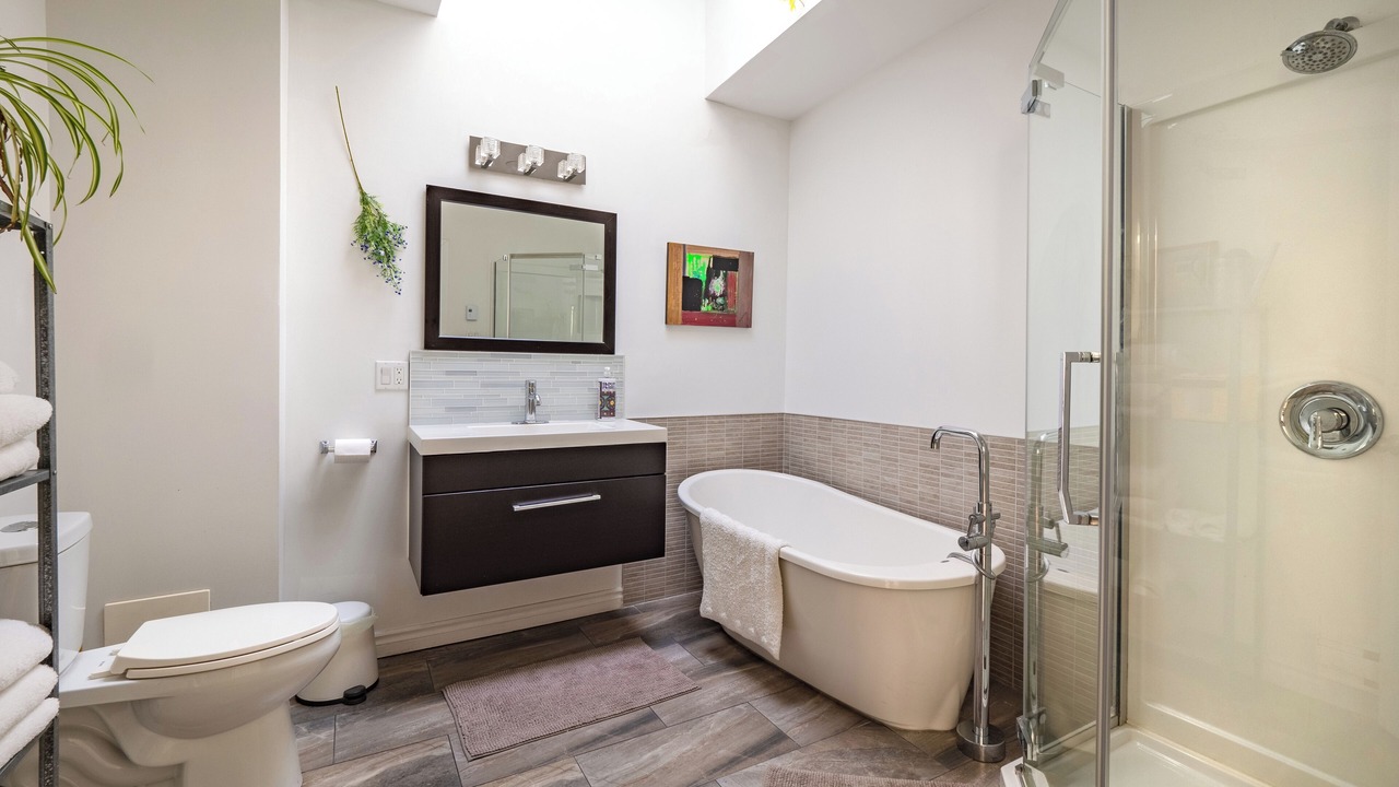 Photo of Bathroom in De Lorimier
