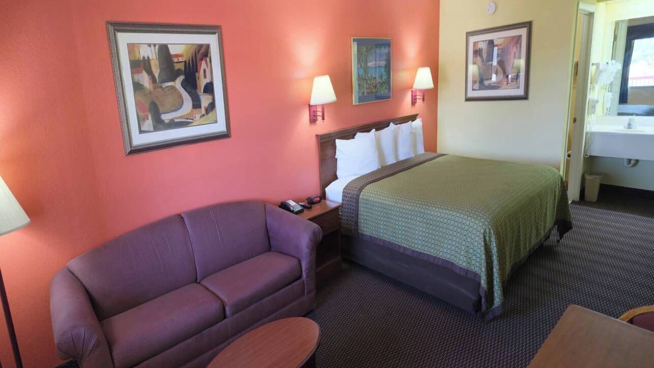 Photo of Bedroom in Hawkinsville