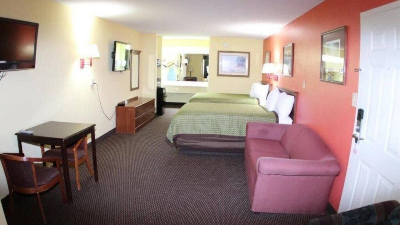 Photo of Bedroom in Hawkinsville