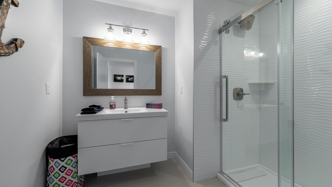 Photo of Bathroom in Amherstburg