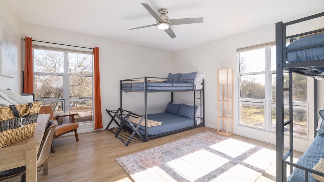 Photo of Livingroom in Lodge Acres