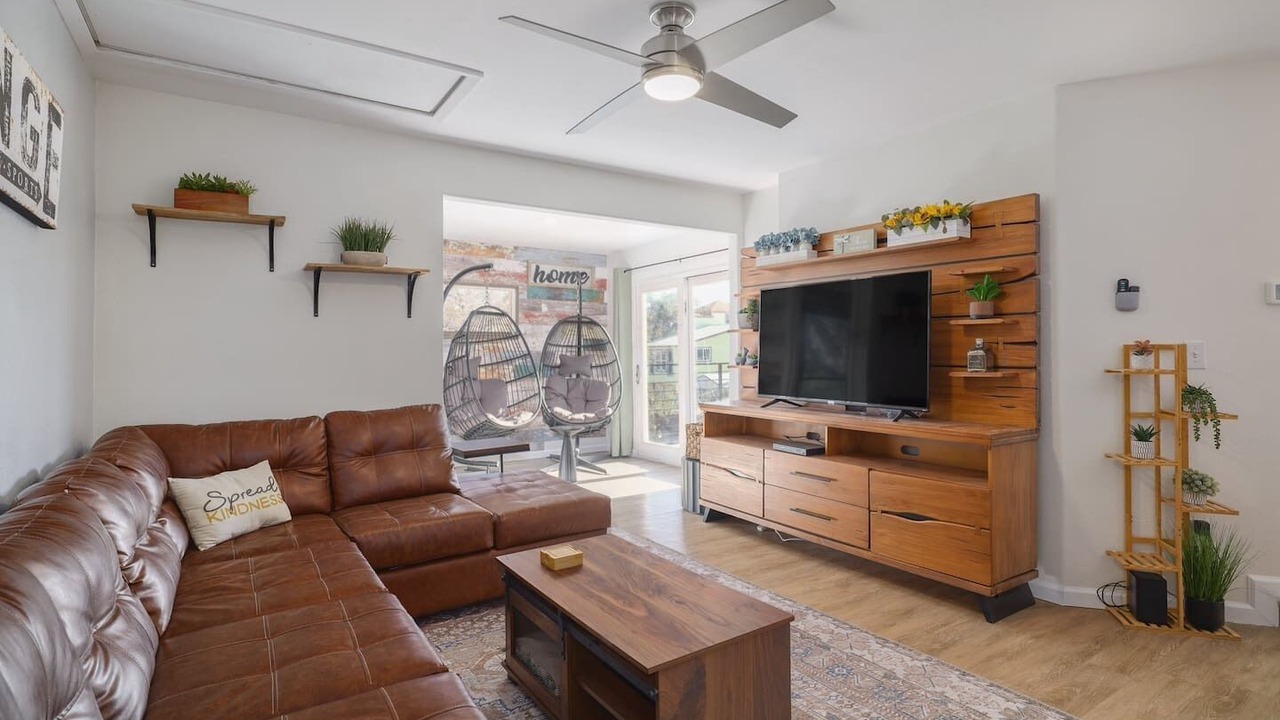 Photo of Livingroom in Lodge Acres