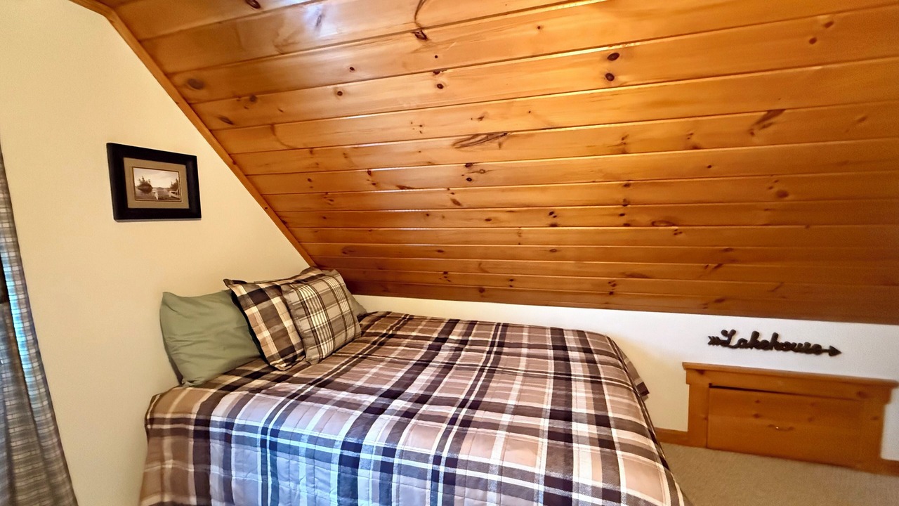 Photo of Bedroom in Town of Webb