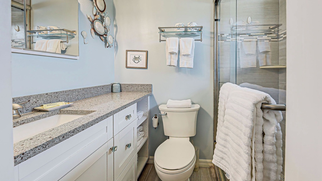 Photo of Bathroom in Golden Beach
