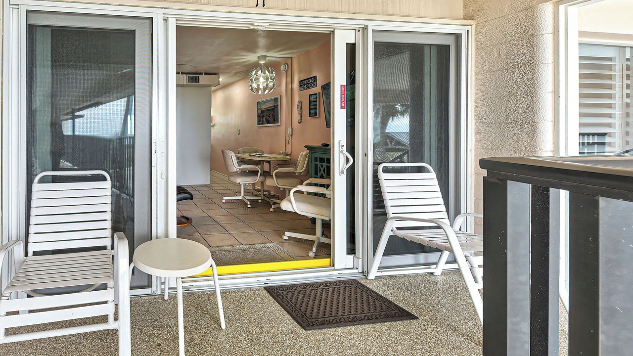 Photo of Patio Balcony in Golden Beach