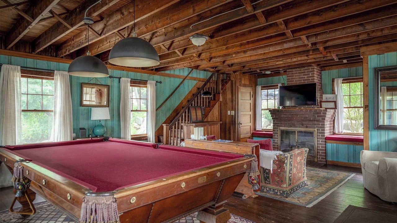 Photo of Livingroom in Gloucester