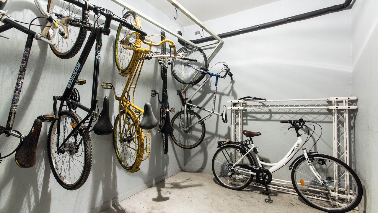 Photo of Others in Secteur 2