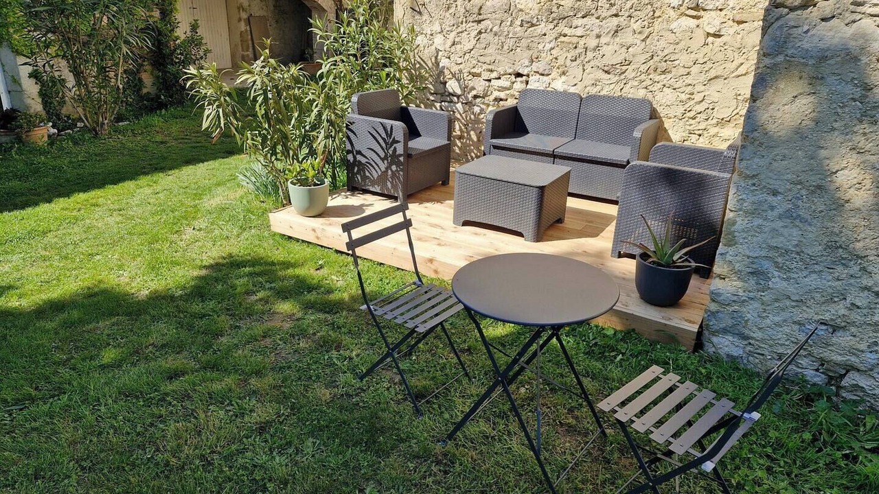 Photo of Patio Balcony in Roynac