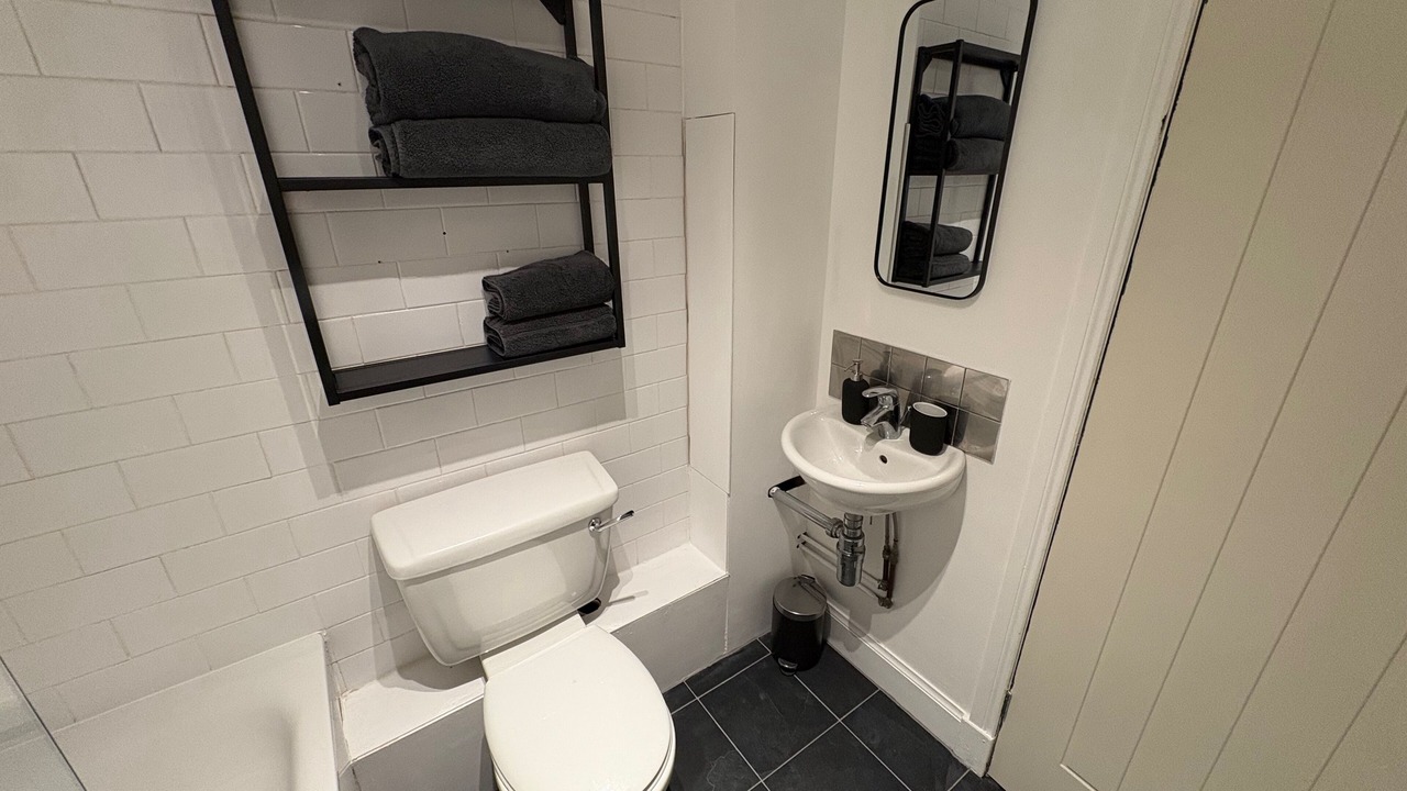 Photo of Bathroom in City Centre Glasgow