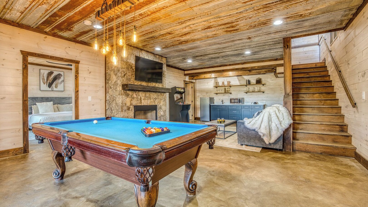 Photo of Others in Mineral Bluff