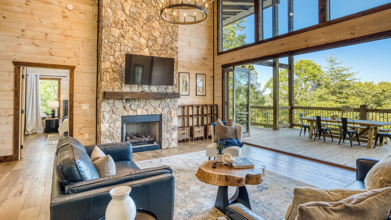 Photo of Others in Mineral Bluff