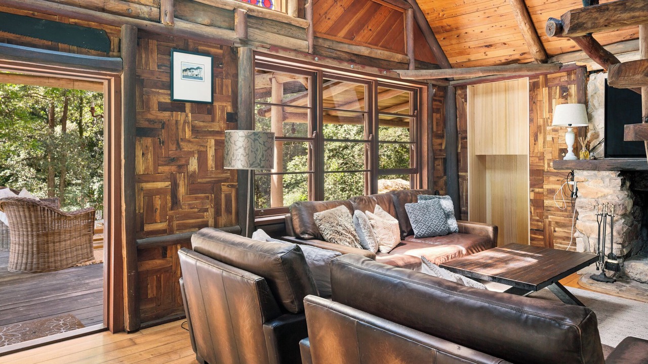 Photo of Livingroom in Cedar Brush Creek