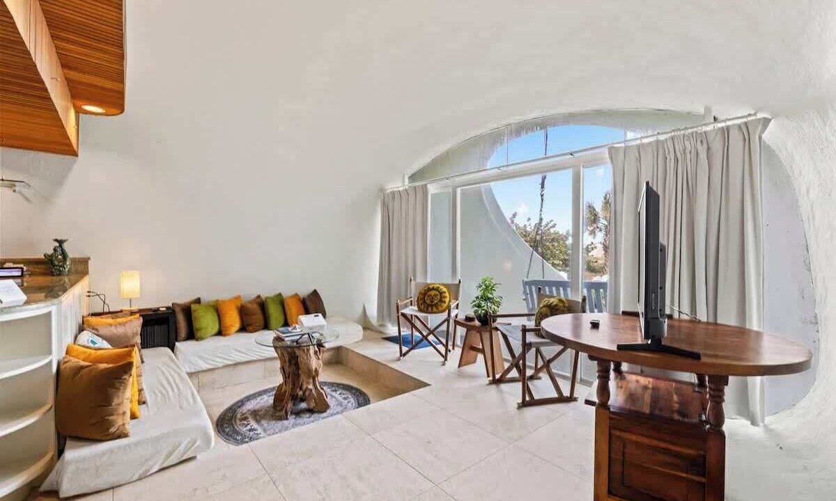 Photo of Livingroom in Atlantic Beach