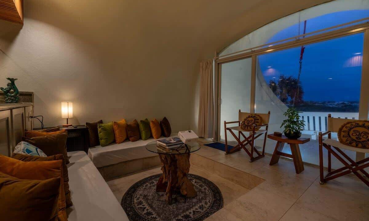 Photo of Livingroom in Atlantic Beach